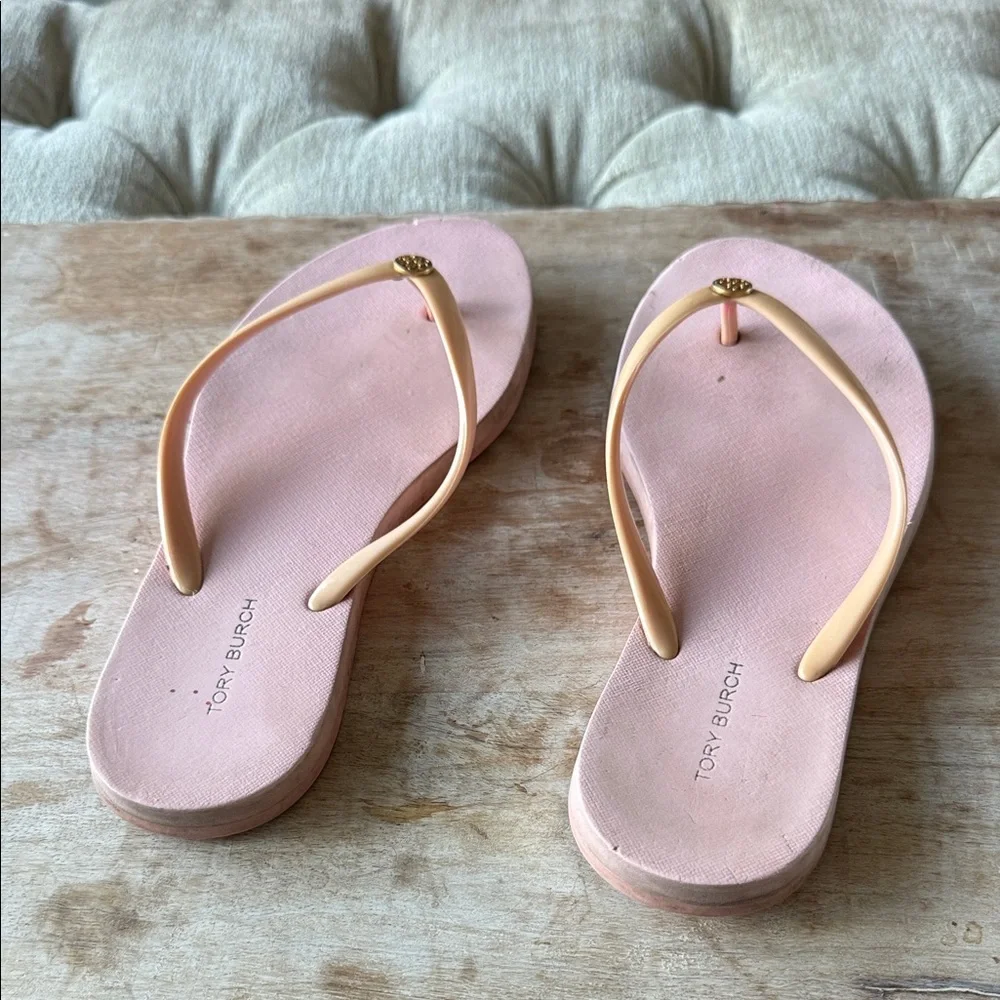 Tory Burch cream and Pink Sandals women’s‎ 6